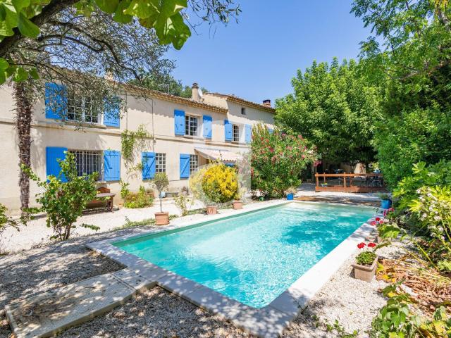 Mas spacieux et confortable avec piscine à découvrir à Tulet. 300m² Tulette
