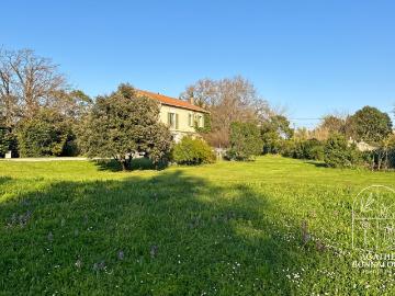 Mas provençal bourgeois 232 m2 avec piscine sur 5600 m2 232m² Châteaurenard
