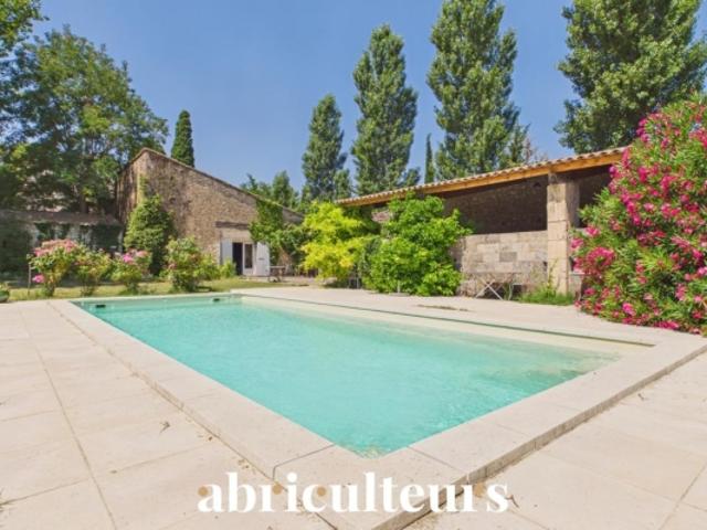 Mas provençal de 310 m² avec piscine et parc arboré de 7 880 m² PNR des Alpilles