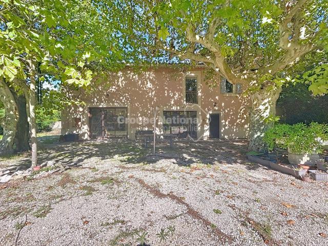 Mas provençal de 320 m2 Chateaurenard sur terrain avec espac. 320m² Châteaurenard