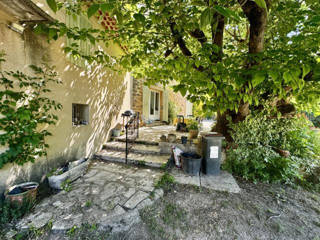 Mas provençal 356 m2 356m² Travaillan