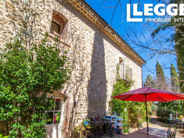 Mas provençale en pierre digne d'un conte de fées, 6 chambres, T3 indépendant, piscine, près du lac du Verdon