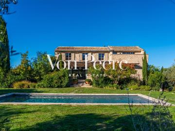 Mas rénové à Saint Rémy de Provence, Vue Alpilles. 250m² Saint Rémy de Provence