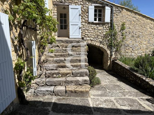 Mas restauré avec gout dans la région de Nyons 332m² Lemps