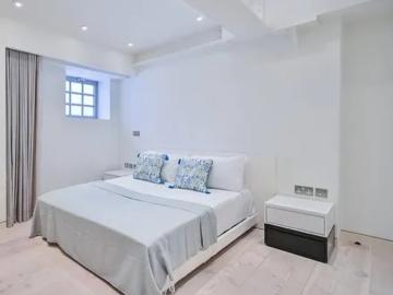 Golden Square, Zone 1 London, West London, London, Greater London