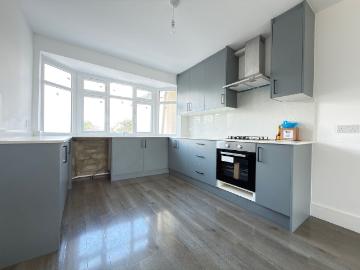 Masefield Avenue, Southall UB1, 2 bed flat to rent, £2,200 pcm | PrimeLocation