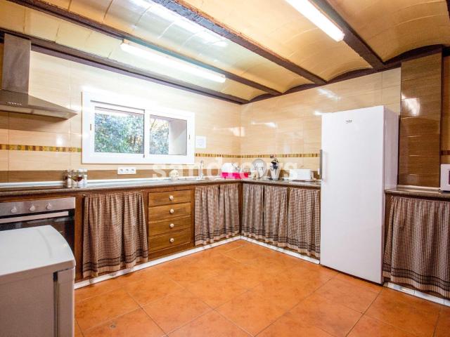 Masía catalogada ubicada en Cistella. La propiedad dispone d. 744m² Cistella