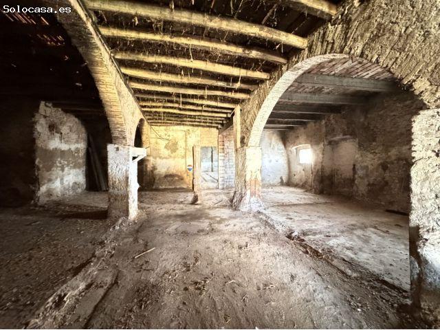 Masía a restaurar con gran potencial en El Far d’Empordà, a solo 5 min de Figueres