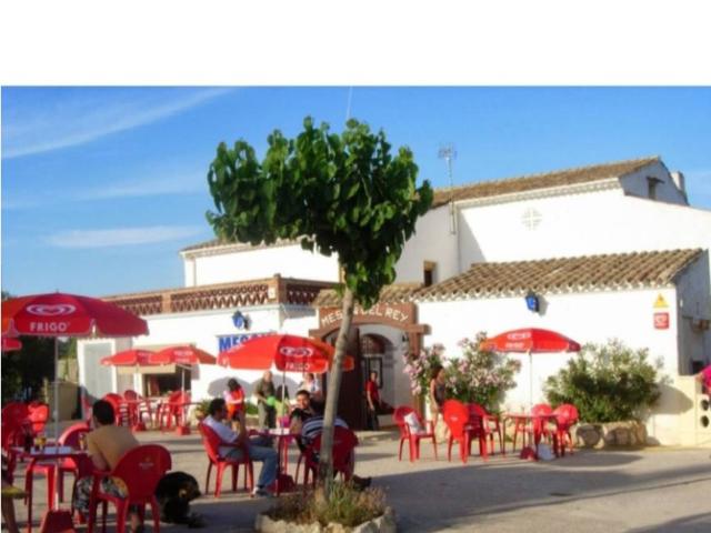 MASIA CON 24.000 M2 DE TERRENO Y VIVIENDA ANEXA URBANIZ. MAS ASTOR EL VENDRELL