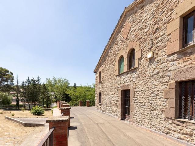 Masía con licencia turística en venta en Moià – Inversión co. m² Moià