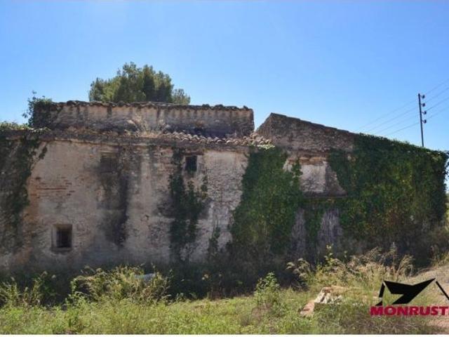 MASIA DE 600 M2 DEL SIGLO XIII A LAS AFUERAS DE VILA RODONA