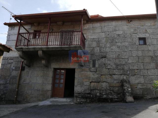 Masía en venta en Toén. Masías.