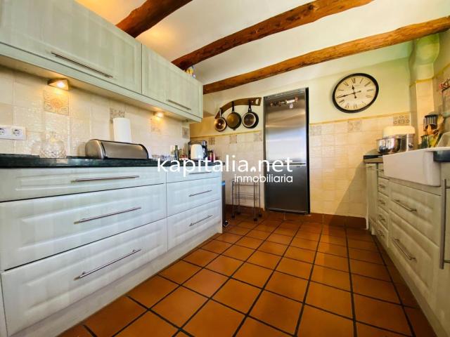 Masía en venta en Tollos. Casa de pueblo en Tollos. Masías.