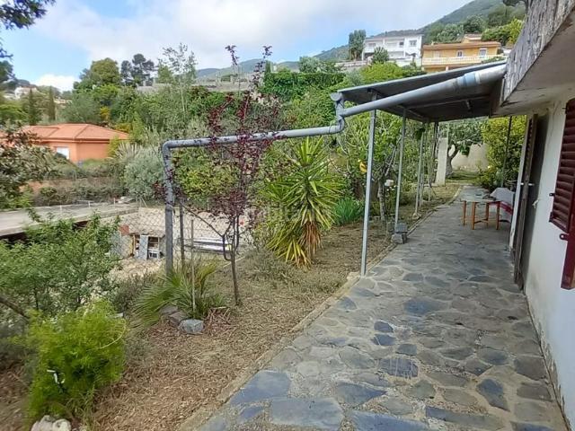 Masía en venta en Sant Cebrià de Vallalta. casita con terreno en la montaña. Masías Sant Cebrià de.