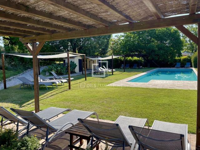 Masía en venta en Torre de Claramunt La. Casa rural en excelentes condiciones de 18 dormitorios en venta en Penedès. Masías Torre de Claramunt.