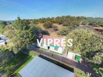 Masía en venta en Torreorgaz. Maravilloso terreno con casa en Torreorgaz. Pantano Valdesalor, cerca de la Ermita de San Isidro.Tiene luz por red y agua de pozo. Masías.