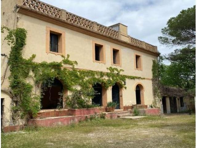 Masía en venta en torrelavit