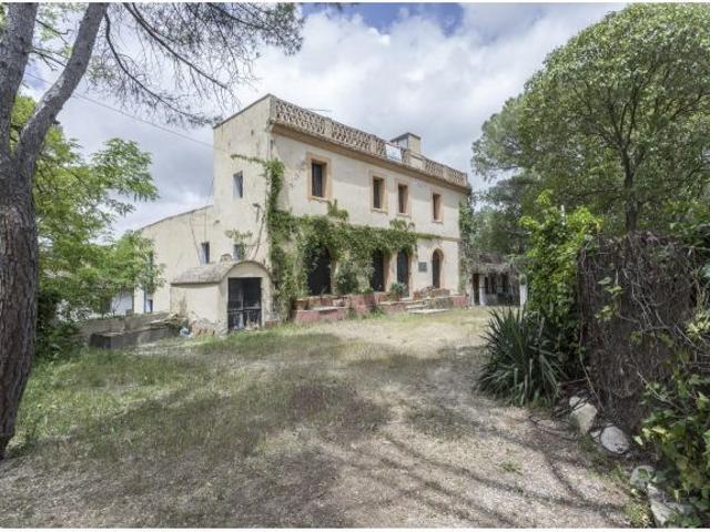 Masía en venta en torrelavit