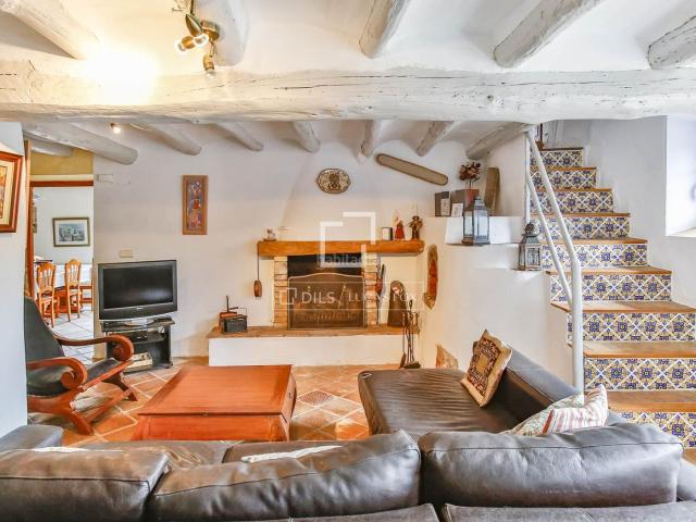Masía en venta en Torrelles de Foix. Casa rural de 9 dormitorios en venta en Penedés, Barcelona. Masías Torrelles de.