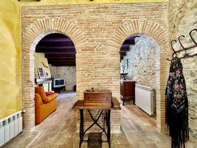 Masía en venta en Torroella de Montgrí Costa Brava. Casa en venda de poble. Masías Torroella de.