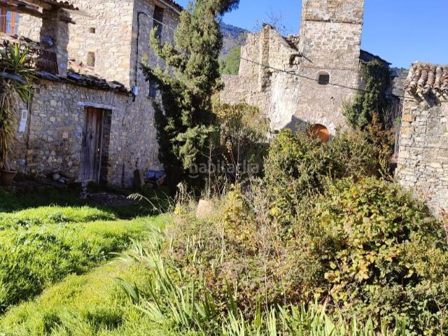 Masía en venta en Tremp Pirineos. Castillo medieval de Eroles. Masías.