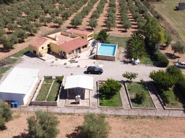 Chalet en venta en Ulldecona. Finca en venta en Valentins Ulldecona. Chalets.