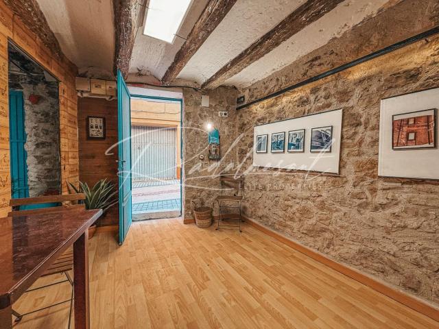 Masía en venta en Vandellòs i l´Hospitalet de l´Infant Costa Dorada. Casa de pueblo de 4 plantas en Vandellós. Masías Vandellòs i l´Hospitalet de.