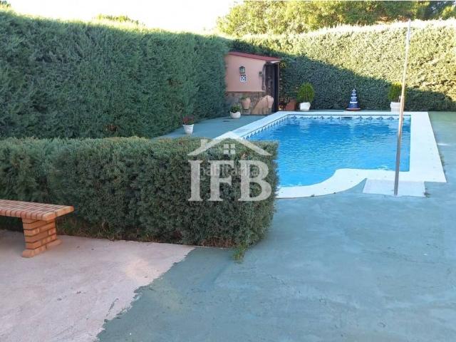 Masía en venta en Valverde de Leganés. Parcela con casa, piscina privada y todas las comodidades a 12 minutos de Badajoz. Masías Valverde de.