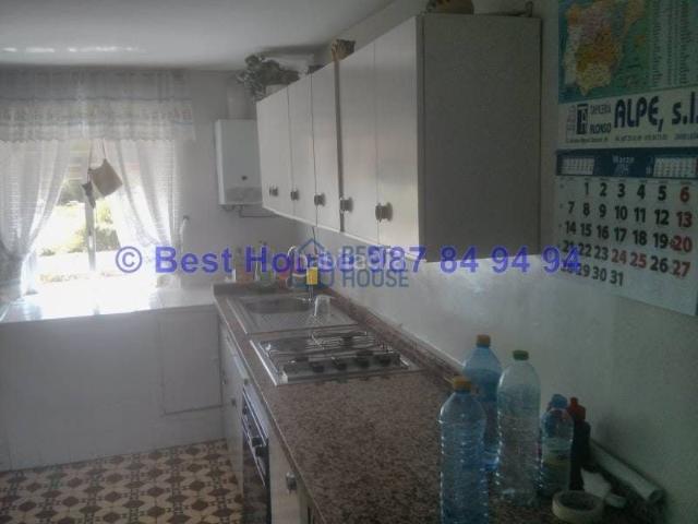 Masía en venta en Valdefresno. Casa de pueblo en Navafría. Masías.