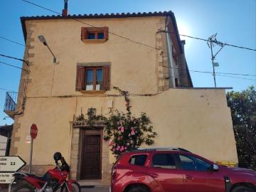Masía en venta en Valdeltormo. Casa rústica amb allotjament i restaurant. Masías.