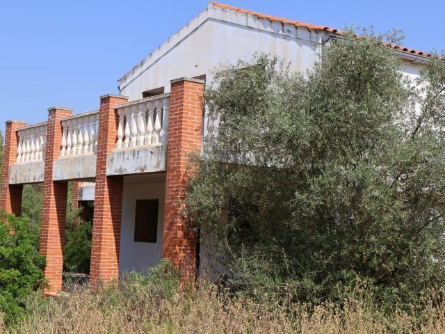 Masía en venta en Vall d´Alba. MASIA CON TERRENO, CON VISTAS CERCA DE VALL DALBA. Masías Vall.