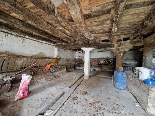 Masía en venta en Valle de Mena. CASA PARA REFORMAR CON TERRENO EN VALLE DE MENA. Masías Valle de.