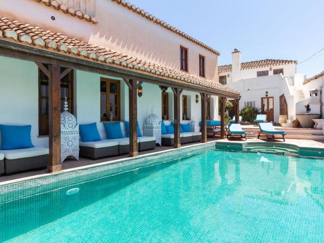 Masía en venta en Valle El. Antiguo molino renovado con piscina. Masías Valle.