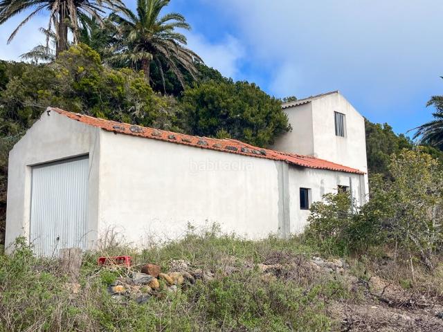 Masía en venta en Valle Gran Rey. Casa de campo para reformar, con dependencia y gran jardín, en Las Hayas. Masías Valle Gran.