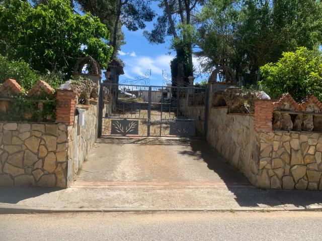 Masía en venta en Vallirana. Masías.
