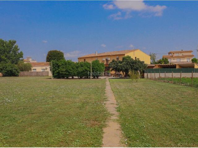 Masía en venta en Verges. Gran Casa de campo en Verges. Masías.