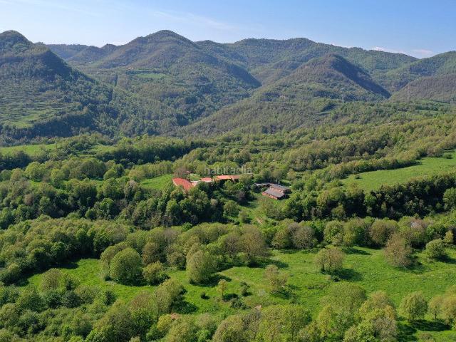 Masía en venta en Vidrà. Finca amb masia a Vidrà. Masías.