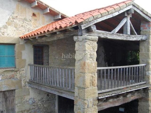 Masía en venta en Vidrà. Magnifica finca ganadera y forestal en Vidrà a 3,5 km del pueblo con un camino de acceso pavimentado. Con una extensión de 108 hec. Masías.