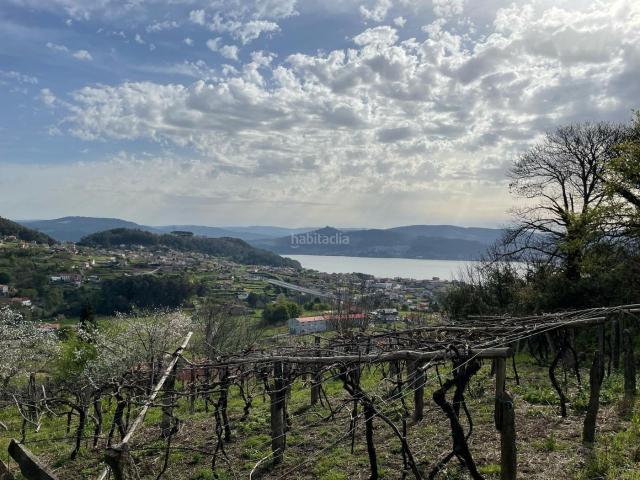 Masía en venta en Vilaboa. CASA PARA REFORMAR CON MIL METROS FINCA Y VISTAS A LA RÍA. Masías.