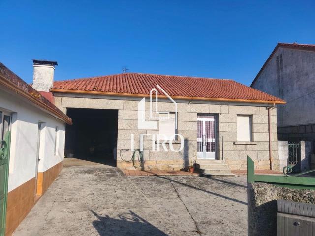 Masía en venta en Vilanova de Arousa. CASA DE PIEDRA EN PLANTA BAJA CON TERRENO. Masías Vilanova de.