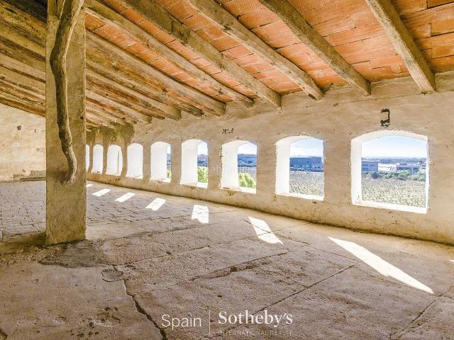 Masía en venta en Vilanova i la Geltrú, Masia Nova Solicrup Costa Dorada. Casa de campo con viñedos y 3,13 hectáreas en Vilanova i la Geltrú. Masías Vilanova i la.