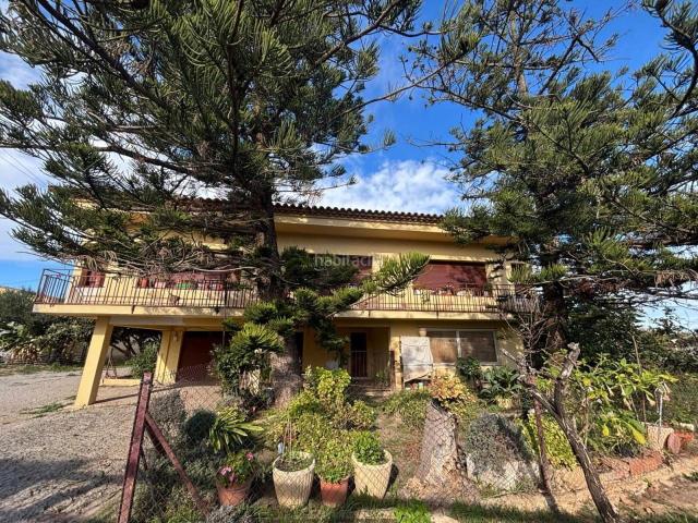 Masía en venta en Vilanova i la Geltrú, Nord Costa Dorada. Gran finca rústica de 10.000 m2, con masía en la zon del Fraitg. Masías Vilanova i la.