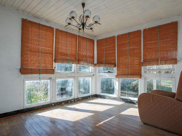 Masía en venta en Vilar de Barrio. Casa a reformar junto al río con terreno, galpón y hórreo en Vilar de Barrio. Masías Vilar de.