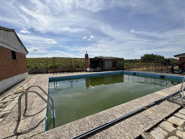 Masía en venta en Villa del Prado. Masías Villa del.