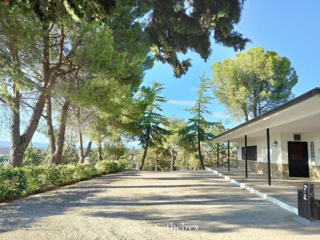 Masía en venta en Villamanta. Finca Ecuestre de 11 Hectáreas en Madrid. Masías.