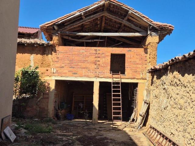 Masía en venta en Villamañán. Masías.