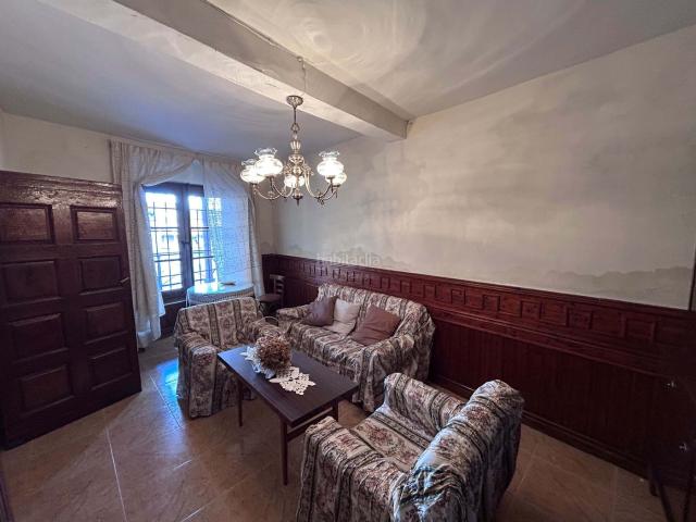 Masía en venta en Villamañán. Masías.