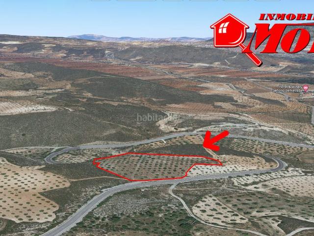 Masía en venta en Villamena. Finca de 4.752 m2 en el término de Conchar Villamena, a 500 metros del Hotel Señorío de Nevada. Dispone de Estructura de 80 m2. Masías.