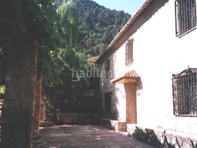 Masía en venta en Villacarrillo. Chalet en la sierra de las Villas. Masías.