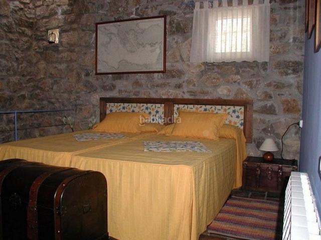 Masía en venta en Villaluenga del Rosario. Casa de pueblo tradicional con patio andaluz espectacular. Masías Villaluenga del.